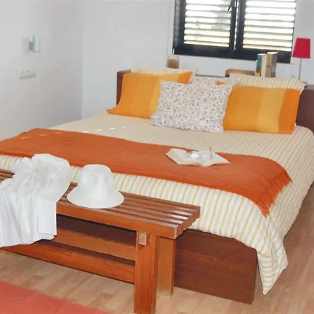 Modern In With Shared Pool 70 M² דירה