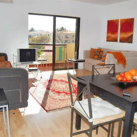 Modern In With Shared Pool
