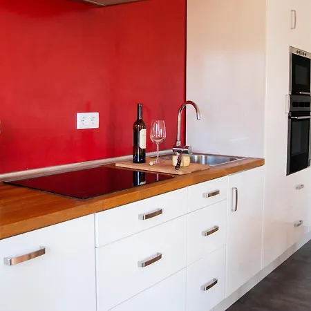 Modern In With Shared Pool