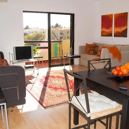 Modern In With Shared Pool